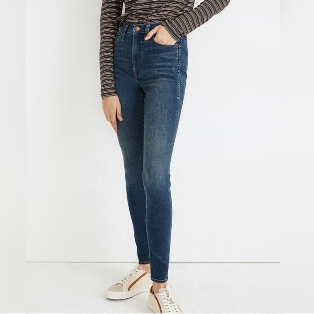 Madewell 10" High-Rise Roadtripper Supersoft Jeans in Playford Wash Size Size 27